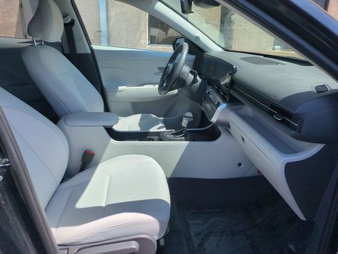 Used 2025 Hyundai Kona SEL FWD image 29