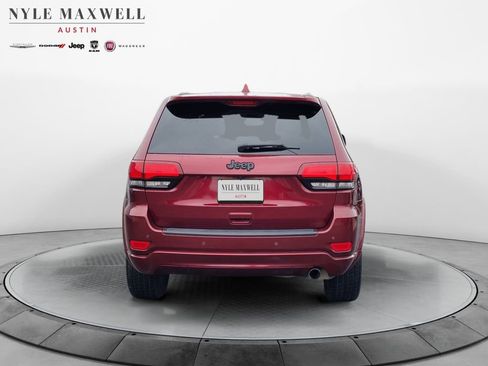 Used 2019 Jeep Grand Cherokee Altitude image 14