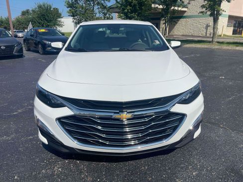 Used 2020 Chevrolet Malibu LS w/ Driver Confidence Package II FWD image 2
