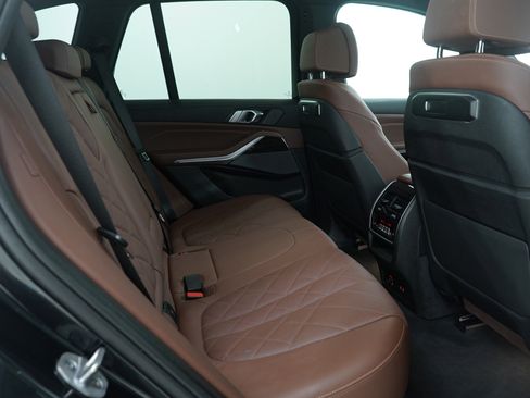 Used 2024 BMW X5 xDrive40i w/ M Sport Package image 16