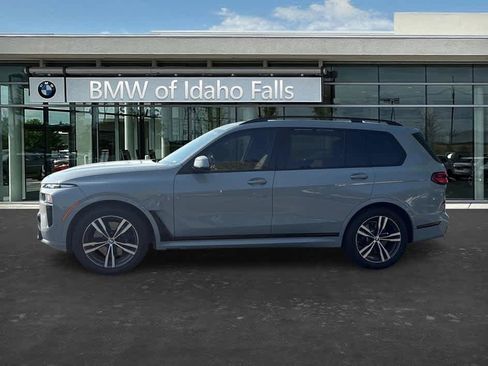 Used 2024 BMW X7 xDrive40i w/ M Sport Package AWD/4WD image 7