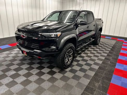Used 2024 Chevrolet Colorado ZR2 w/ ZR2 Convenience Package III image 6