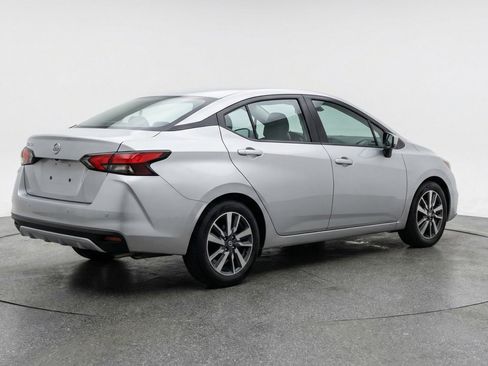 Used 2025 Nissan Versa SV image 9