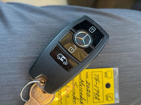 Used 2019 Mercedes-Benz Sprinter 144 image 33