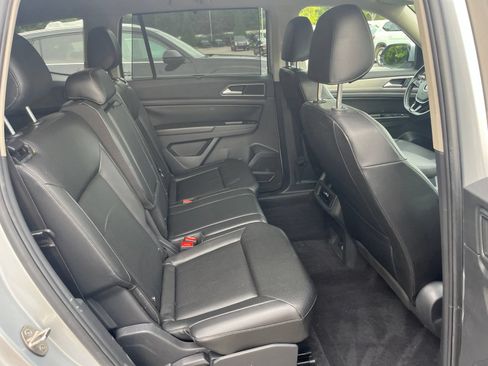 Used 2018 Volkswagen Atlas SE FWD image 32