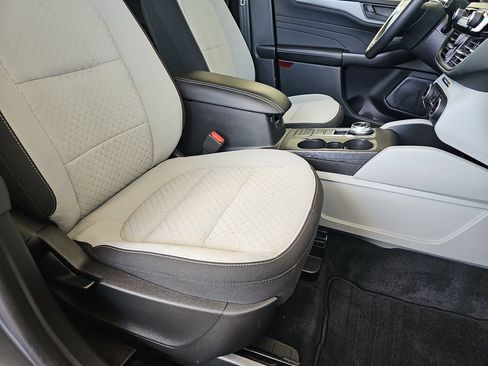 Used 2023 Ford Escape Active AWD/4WD image 13