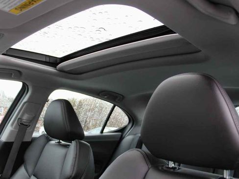 Used 2020 Acura TLX image 27