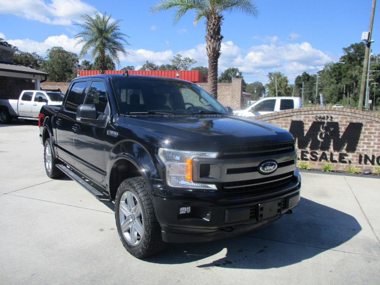 Used 2018 Ford F150 XLT w/ Equipment Group 302A Luxury AWD/4WD image 5