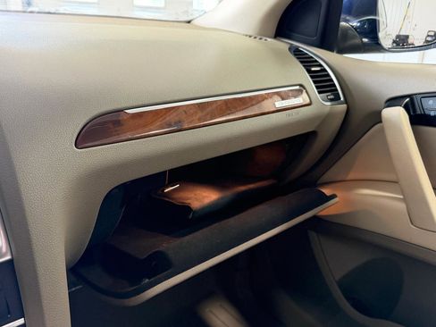 Used 2014 Audi Q7 3.0T Premium AWD/4WD image 32