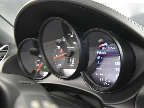 Certified 2025 Porsche 718 Boxster RWD image 33