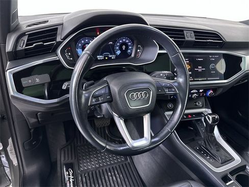 Used 2024 Audi Q3 2.0T Premium image 21