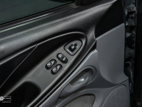 Used 1994 Ford Mustang GT RWD image 22