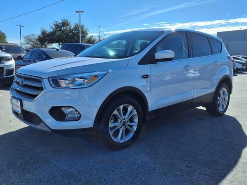 Used 2019 Ford Escape SE image 21