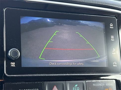 Used 2017 Mitsubishi Outlander SEL image 25