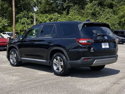 Used 2025 Honda Pilot EX-L image 5