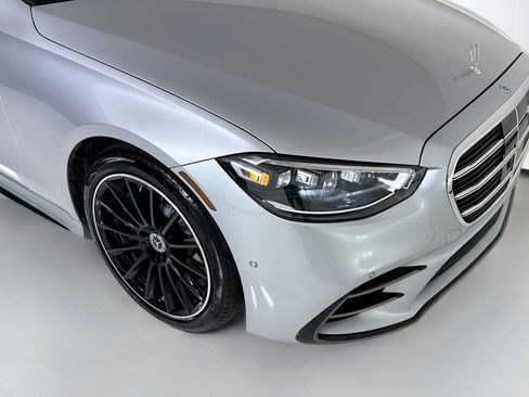 Used 2023 Mercedes-Benz S 500 4MATIC w/ AMG Line image 34