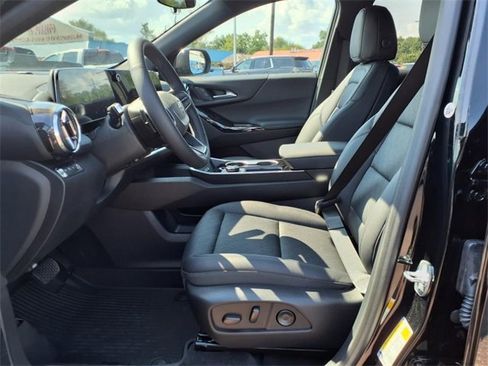 New 2026 Chevrolet Equinox LT w/ Convenience Package II image 12