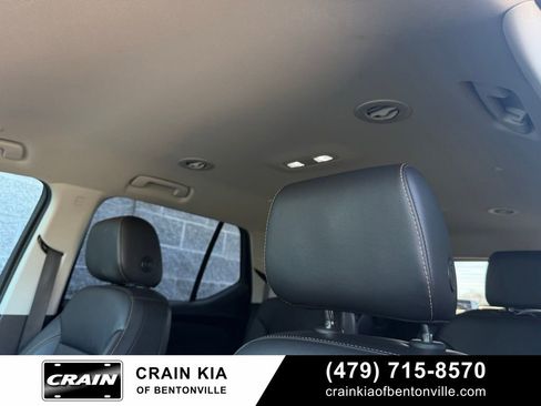 Used 2020 Chevrolet Traverse LT w/ LPO, Floor Liner Package AWD/4WD image 23