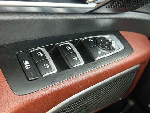 Used 2024 Kia Telluride EX w/ EX Captain's Chair Package FWD image 17