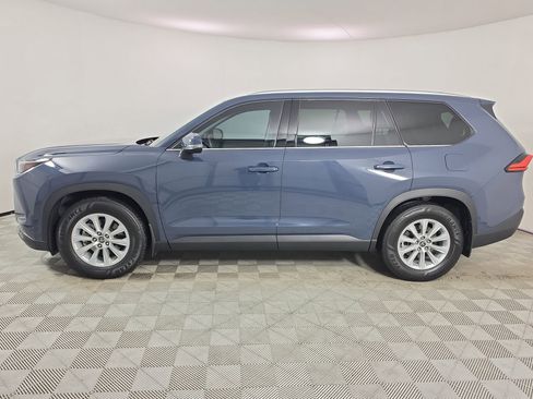 Used 2024 Toyota Grand Highlander FWD image 4