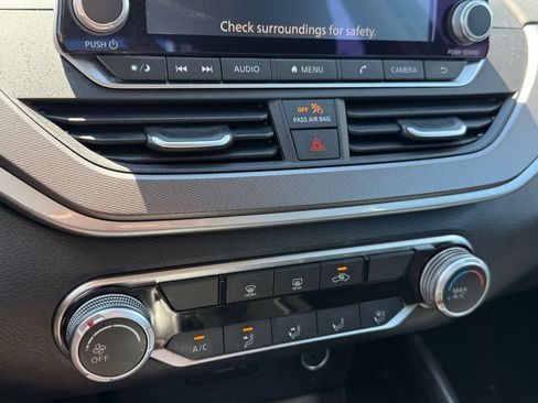 Used 2024 Nissan Altima 2.5 SR FWD image 36