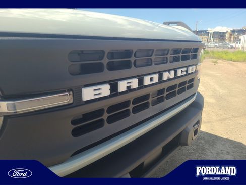 Used 2024 Ford Bronco Black Diamond AWD/4WD image 23