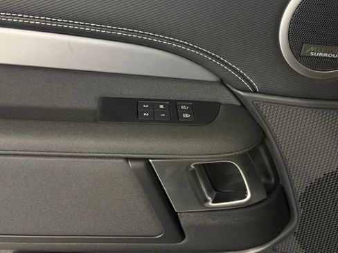 New 2026 Land Rover Discovery Limited Edition AWD/4WD image 15