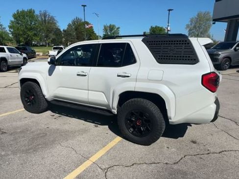 Used 2025 Toyota 4Runner Limited AWD/4WD image 6