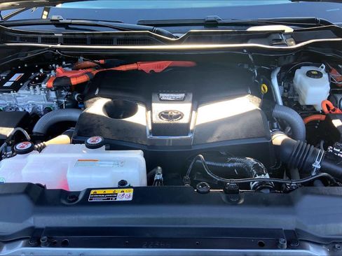 Certified 2025 Toyota Sequoia SR5 image 30