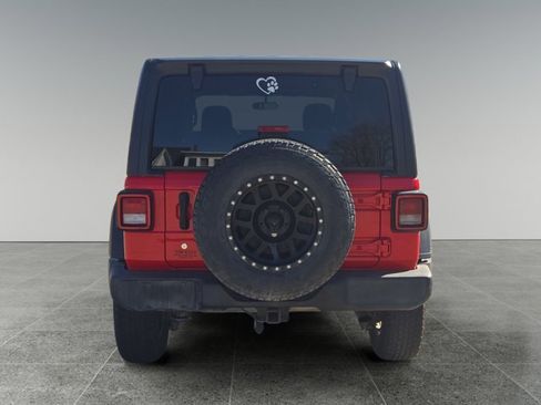 Used 2018 Jeep Wrangler Unlimited Sport S AWD/4WD image 4