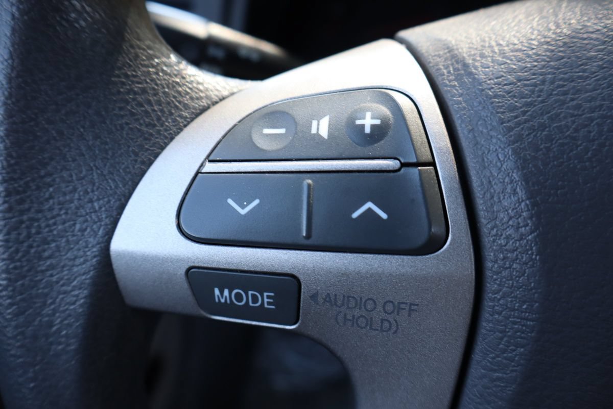 Used 2010 Toyota Camry FWD image 29