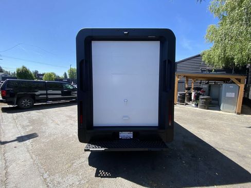 Used 2024 Chevrolet Brightdrop 600 w/ Commercial Equipment Package AWD/4WD image 5