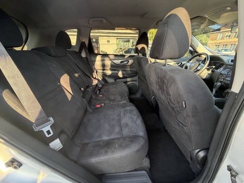 Used 2015 Nissan Rogue SV AWD/4WD image 29
