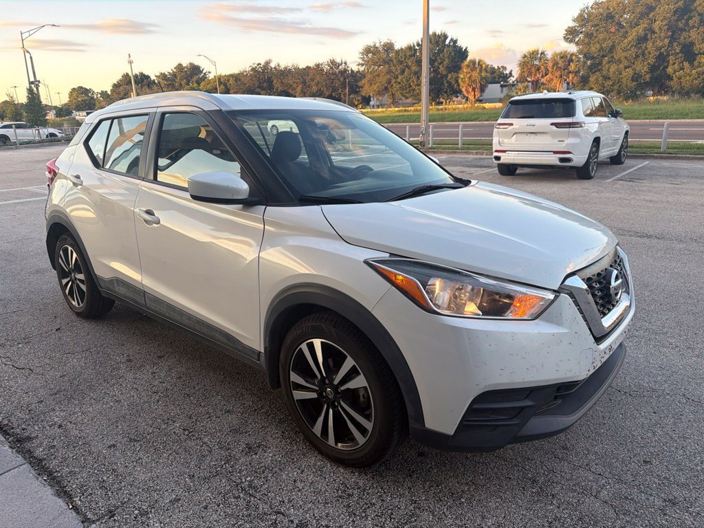 Used 2018 Nissan Kicks SV FWD image 9