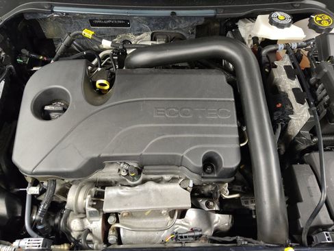 Used 2023 Chevrolet Equinox LT w/ LPO, Floor Liner Package FWD image 30