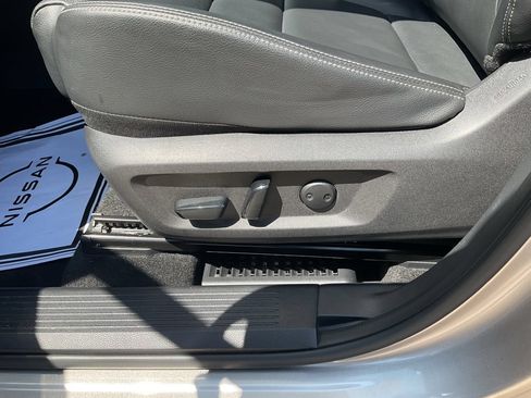 Used 2021 Nissan Rogue SL w/ Premium Package FWD image 9