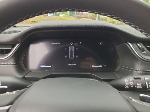 New 2025 Jeep Grand Cherokee Laredo X w/ Luxury Tech Group I image 26