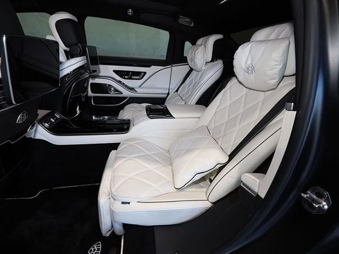 Used 2024 Mercedes-Benz Maybach S 680 4MATIC image 19