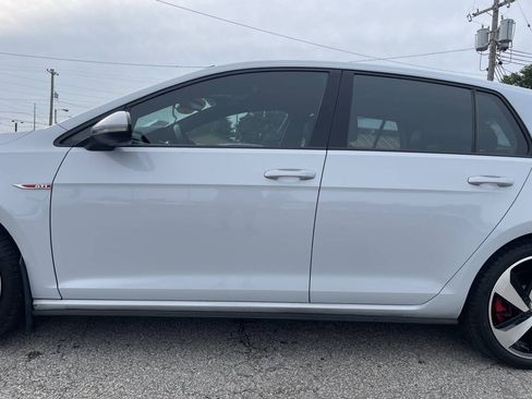 Used 2019 Volkswagen Golf 4-Door FWD image 8