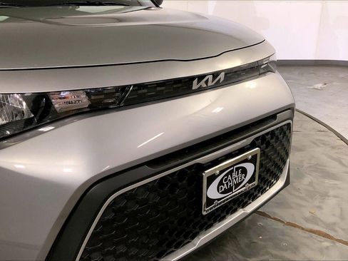 Certified 2025 Kia Soul LX image 28