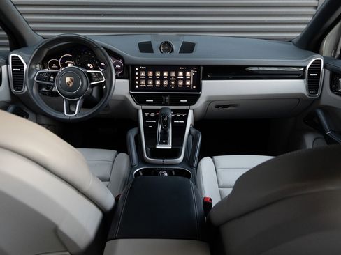 Certified 2023 Porsche Cayenne image 15