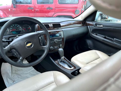 Used 2015 Chevrolet Impala LTZ image 9