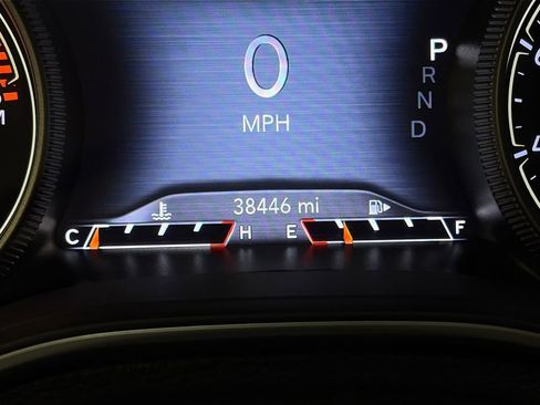 Used 2019 Jeep Cherokee Limited w/ Technology Group AWD/4WD image 23