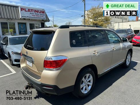 Used 2011 Toyota Highlander SE w/ Tow Pkg AWD/4WD image 5