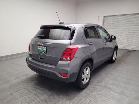 Used 2020 Chevrolet Trax LS w/ Tint and Cruise Package FWD image 9
