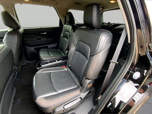 Used 2023 Nissan Pathfinder SL w/ SL Premium Package FWD image 19