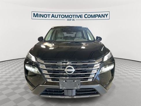 Used 2024 Nissan Rogue SV FWD image 3