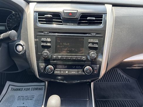 Used 2013 Nissan Altima 2.5 SV FWD image 10