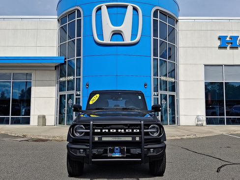 Used 2024 Ford Bronco Outer Banks AWD/4WD image 2