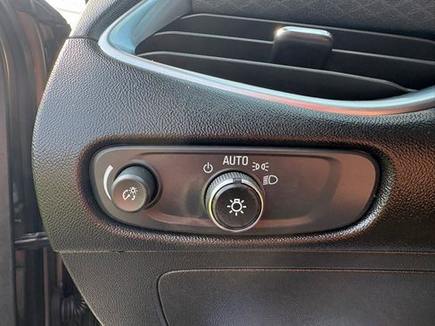 Used 2020 Chevrolet Malibu LT FWD image 9